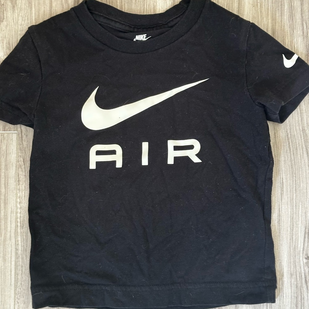 Nike Kids Black T-Shirt Toddler size 2T